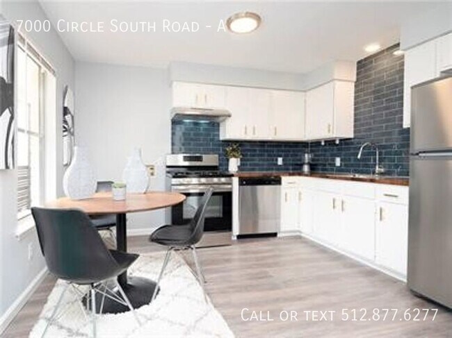 Building Photo - Cozy Duplex in Central Austin