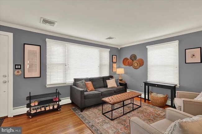 Building Photo - 88 E College Ave