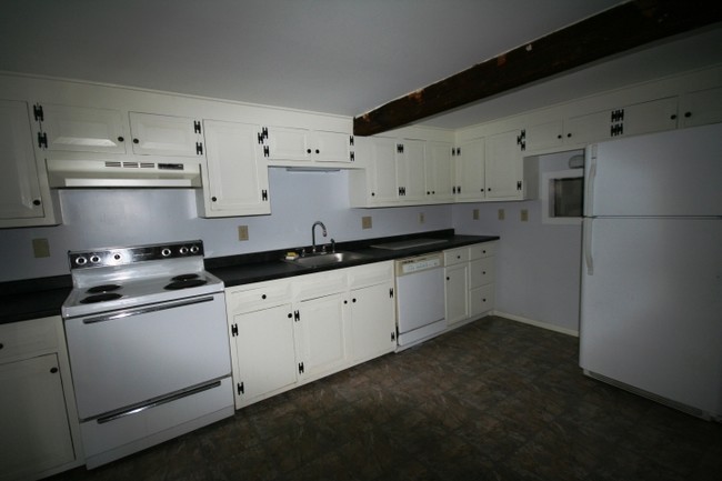 Foto del edificio - 69 Greenwoods Rd W