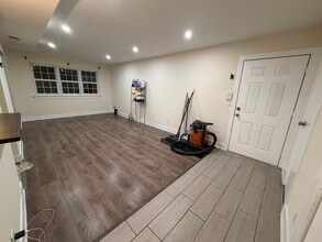 Building Photo - 60 College Dr