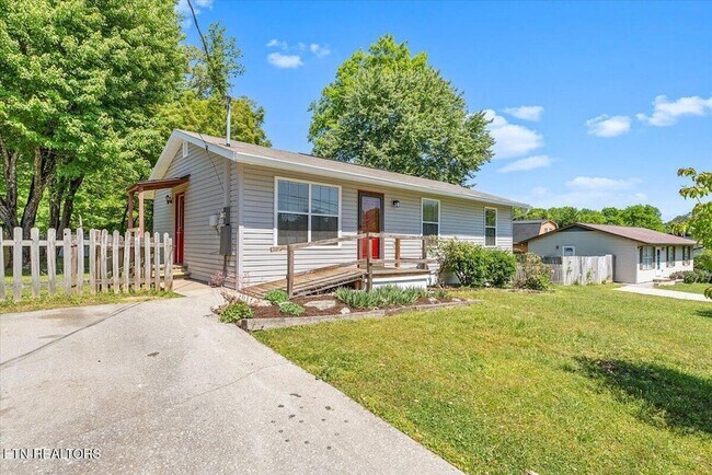 Foto del edificio - 5917 W Pine Ln