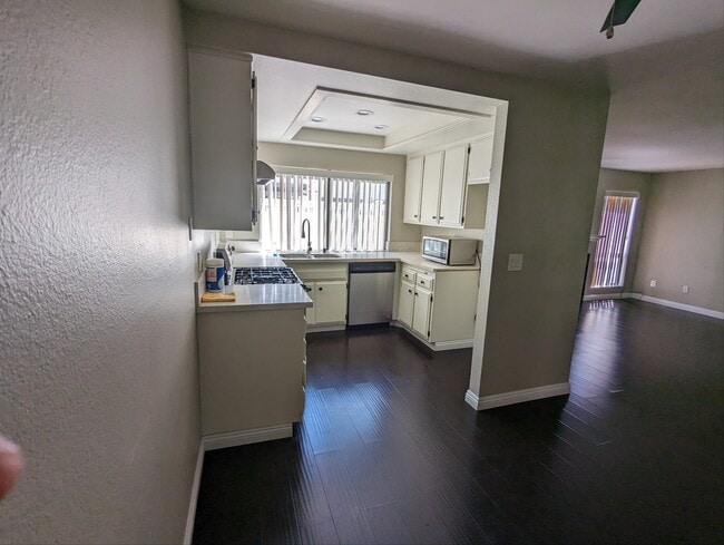 Building Photo - 9902 Aspen Cir