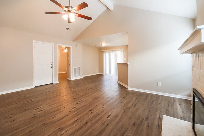 Building Photo - 8514 Southmeadow Dr