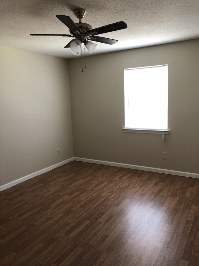 Building Photo - 4147 Willard Dr.