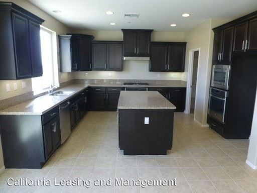 Building Photo - 5 br, 4.5 bath House - 28654 Farrier Dr.
