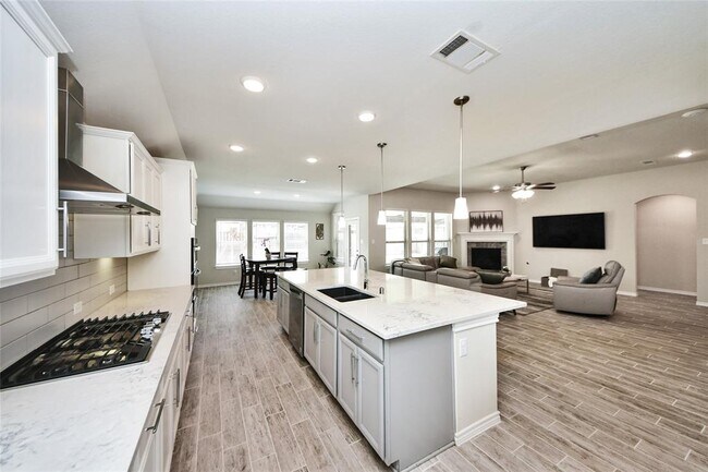 Foto del edificio - 25119 Sundance Park Ln