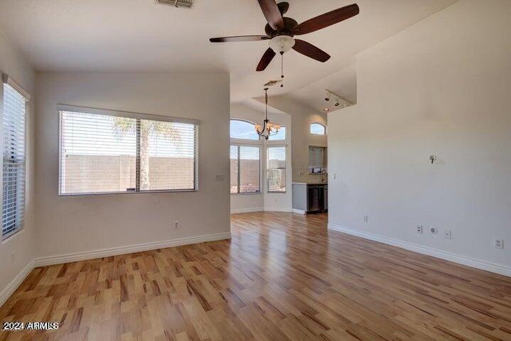 Primary Photo - 2131 S Peppertree Dr