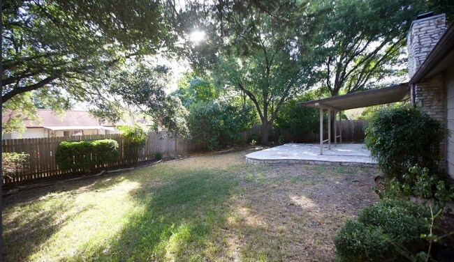 Foto del edificio - 2105 Cindy Ln