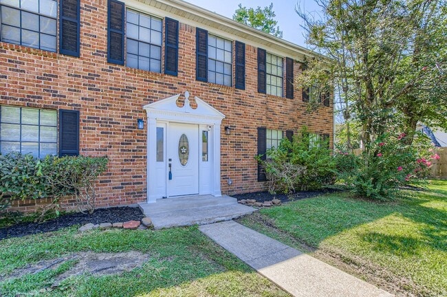 Building Photo - 4819 Brooklawn Dr