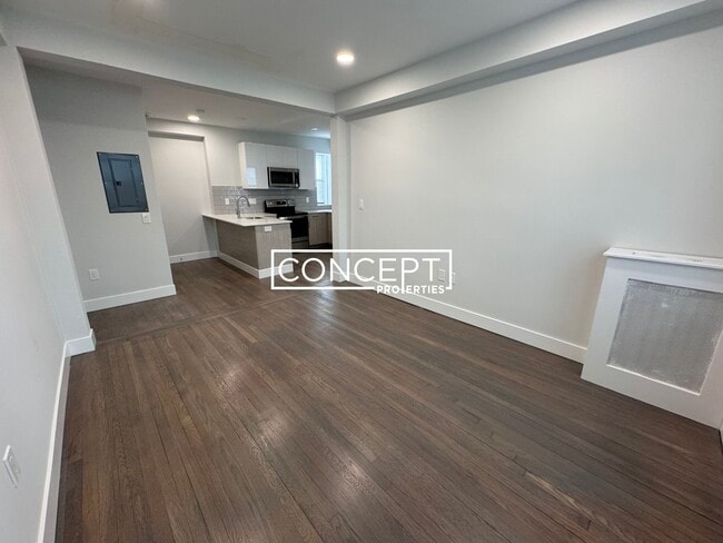 Building Photo - 11 Peterborough St