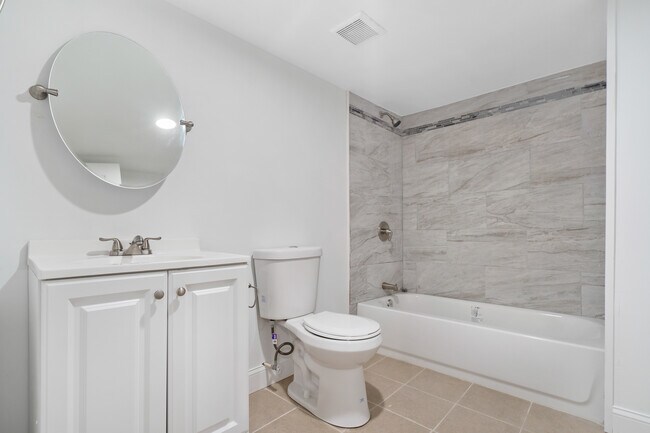 Basement Bathroom - 3632 Cottage Ave
