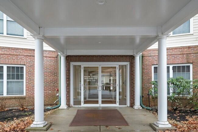 Building Photo - 295 Salem St
