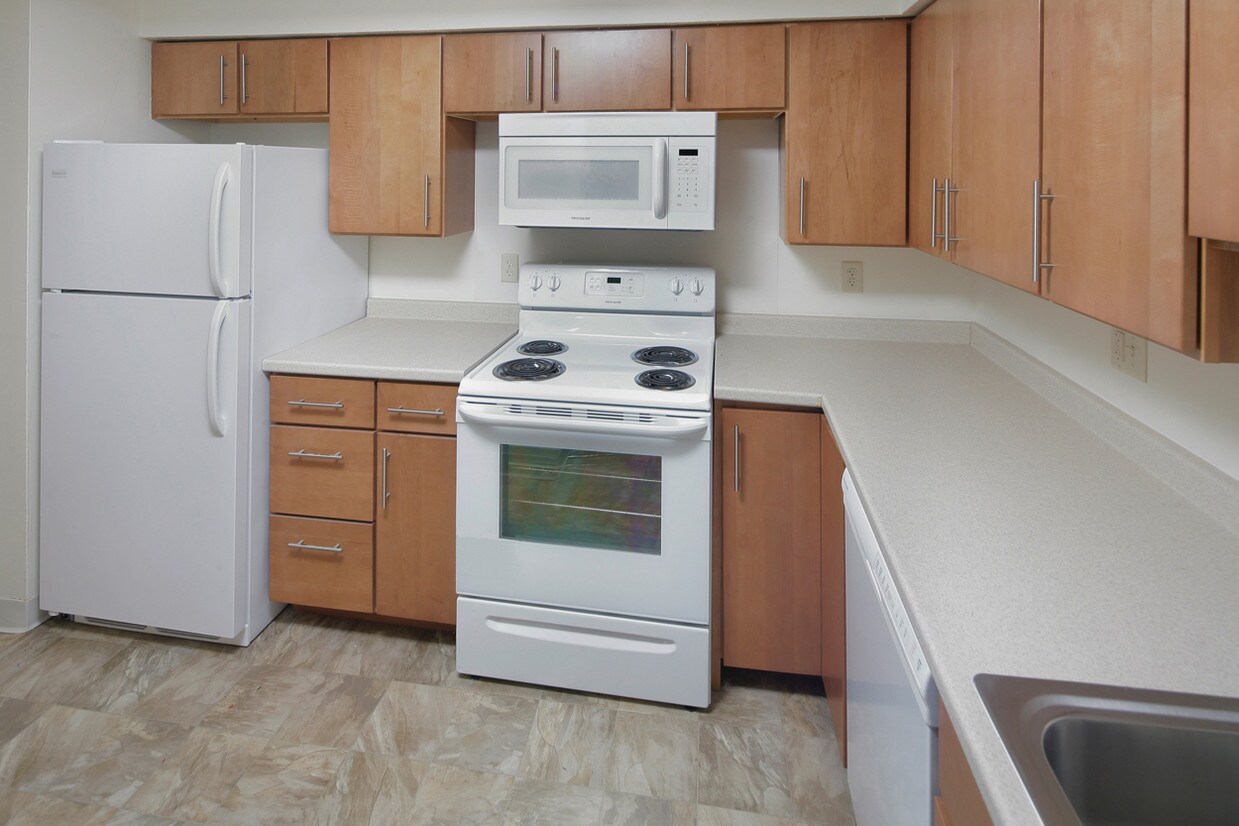 Oxford Apartments Apartments in Stoughton, MA