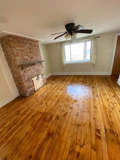 Living Room - 42 Holt St