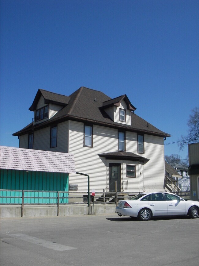 Foto del edificio - 1569 1st Ave SE