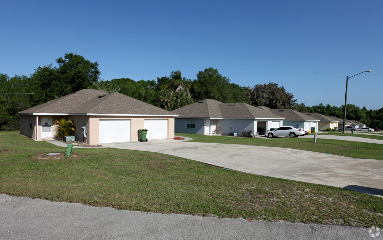 Primary Photo - Sunny Side Villas