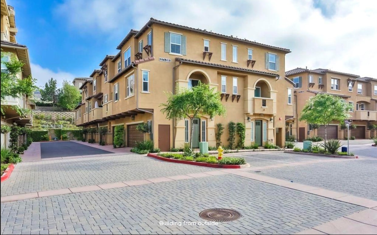 2174 Cosmo Way, San Marcos, CA 92078 Townhouse for Rent in San Marcos