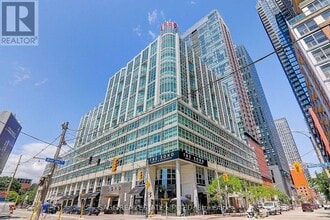 Building Photo - 36 Blue Jays Way