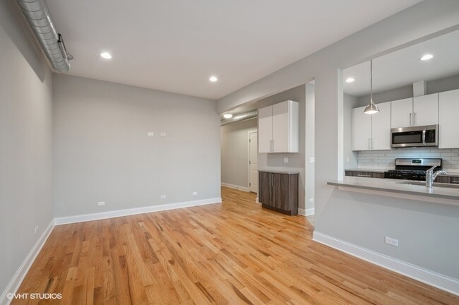 Foto del edificio - 4907 S Champlain Ave