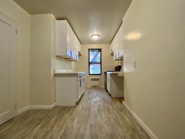 Foto del edificio - 88-11 34th Ave