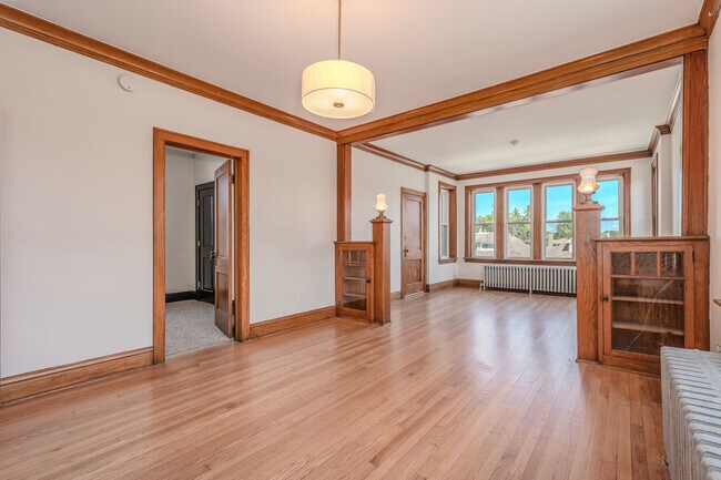 Building Photo - 7236 S Fairfield Ave
