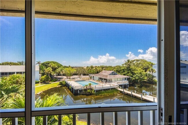 Building Photo - 1550 NE Ocean Blvd