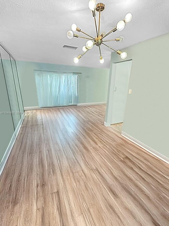 Foto del edificio - 8361 NW 24th Ct