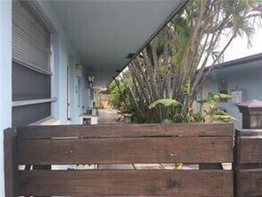 Building Photo - 2220 N 19th Ave