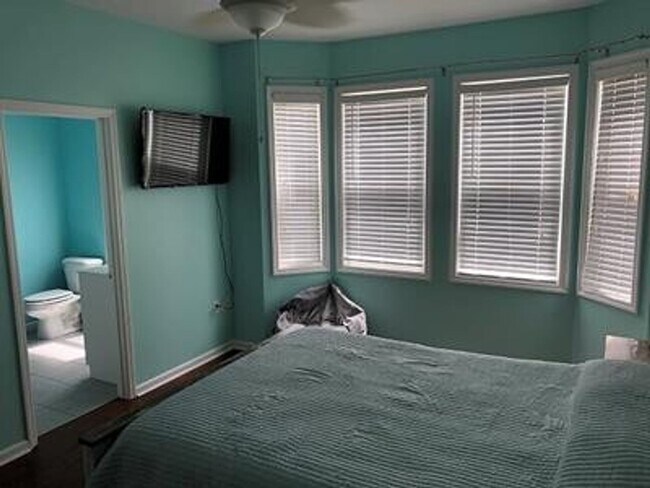 Building Photo - Recent Rate Drop!! This is a Short Term Re...