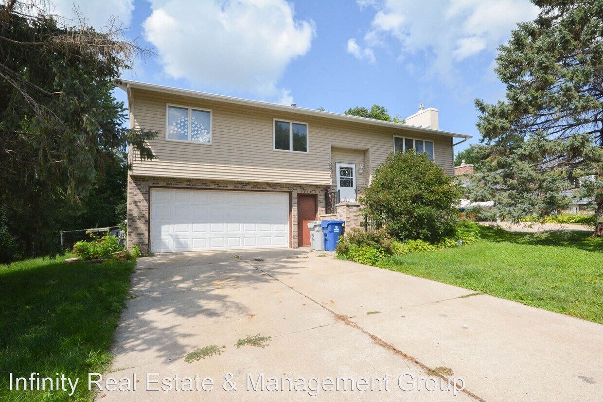 Foto principal - 3 br, 2.5 bath House - 3605 13th Ave NW