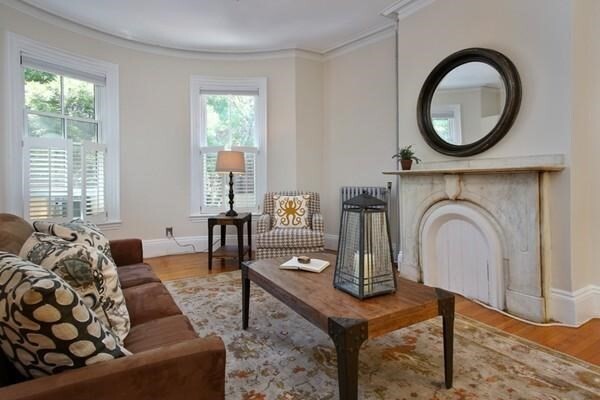 Foto principal - 221 W Springfield St
