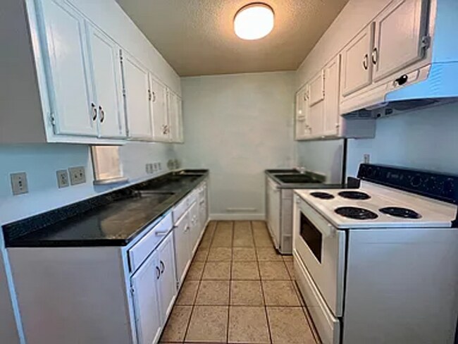 Foto del edificio - TOWNHOME AVAILABLE FOR RENT IN LAFAYETTE!