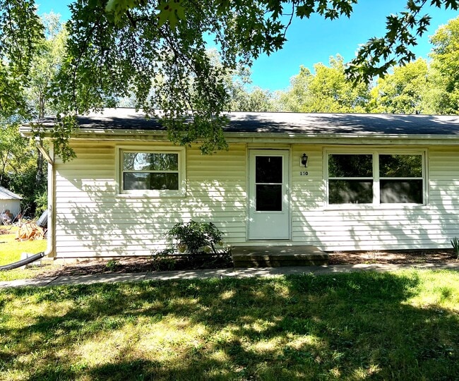 Building Photo - 150-152 Fauber Ln
