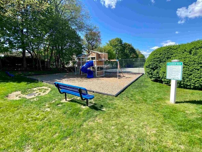 Foto del edificio - 609 Elmwood Dr