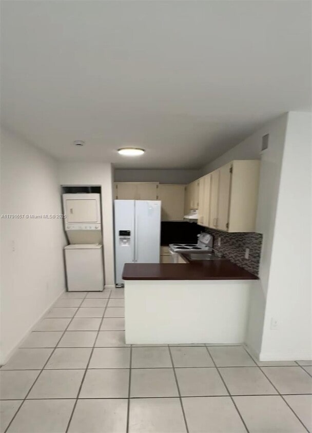 Primary Photo - 2727 NW 17th Terrace