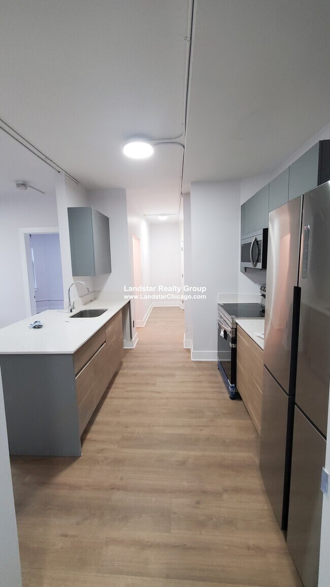 Foto del edificio - 1347 W Estes Ave