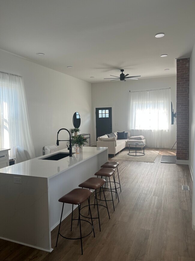 Foto del edificio - 604 Barret Ave