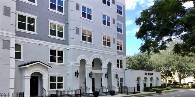 Building Photo - 300 E South St