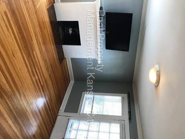 Building Photo - 4315 McGee St