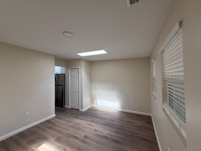 Foto del edificio - 7914 Gleason Dr NW