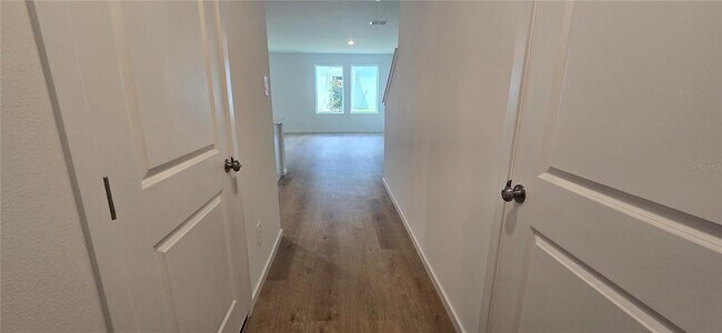 Building Photo - 1569 Plank Pl