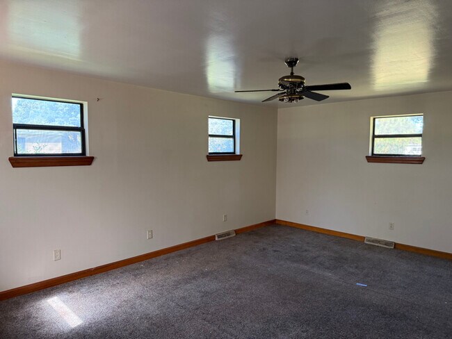 Foto del edificio - 205 South End Rd