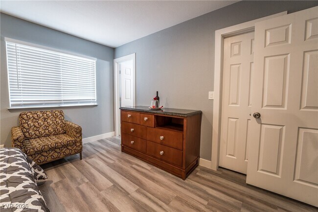 Building Photo - 3955 Savoy Ct