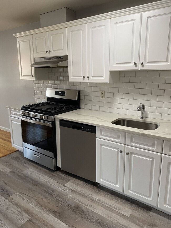 Building Photo - 62 Anderson Ave