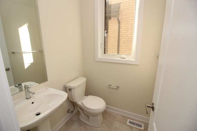 Building Photo - 58 Stern Dr