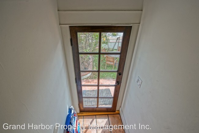 Building Photo - 25-27 6th St
