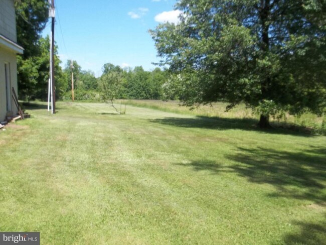 Building Photo - 56 Pineside Dr