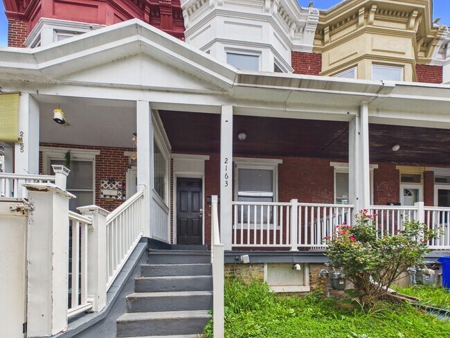 Foto del edificio - 2163 Logan St