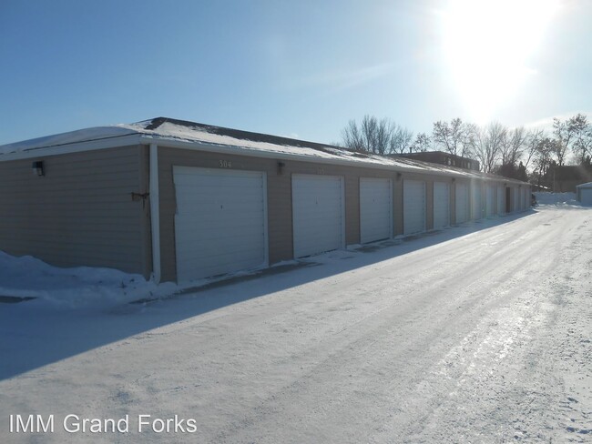Building Photo - 3531 13th Ave N
