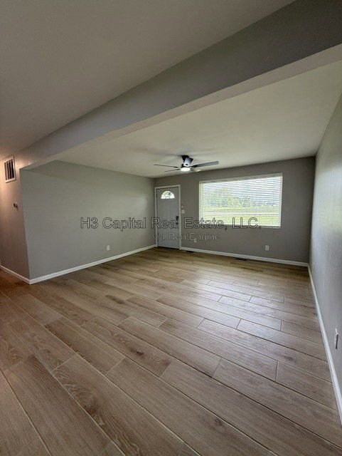 Building Photo - 3700 Pontoon Rd